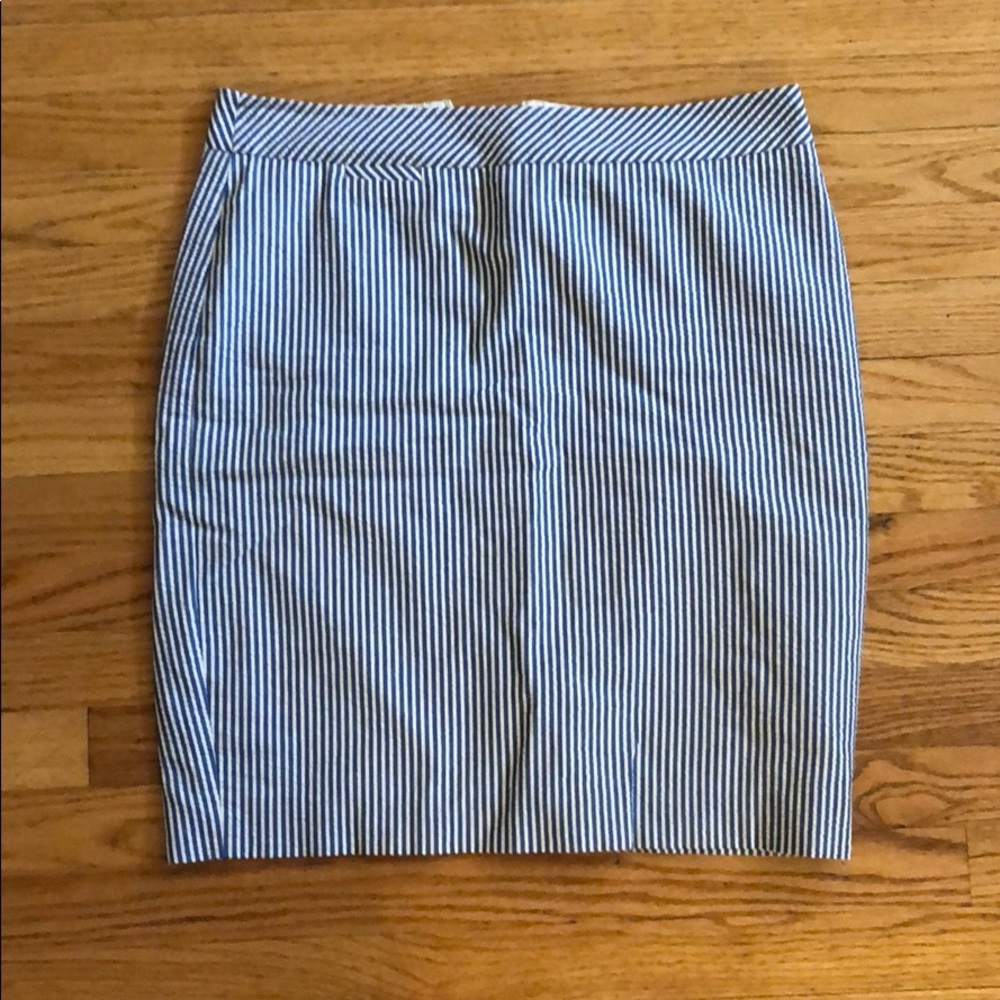 Seersucker pencil skirt